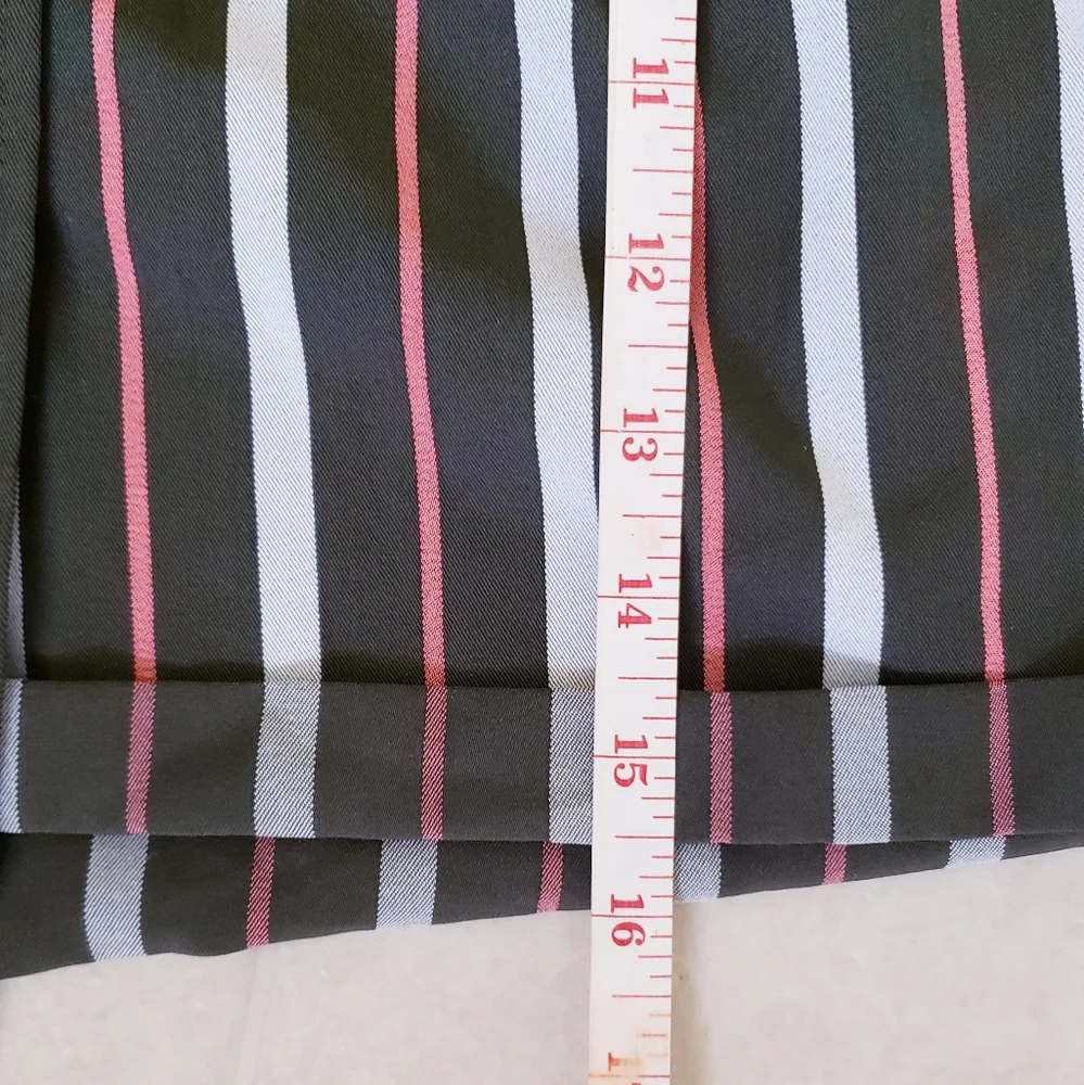 Like new S Lumiere high rise shorts - Picture 5 of 10